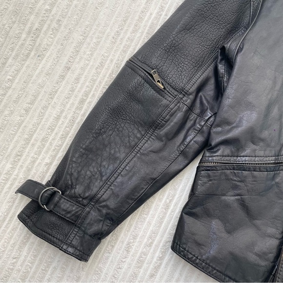Vintage Bermans Men's Black Leather Motorcycle Jacket - Picture 4 of 10